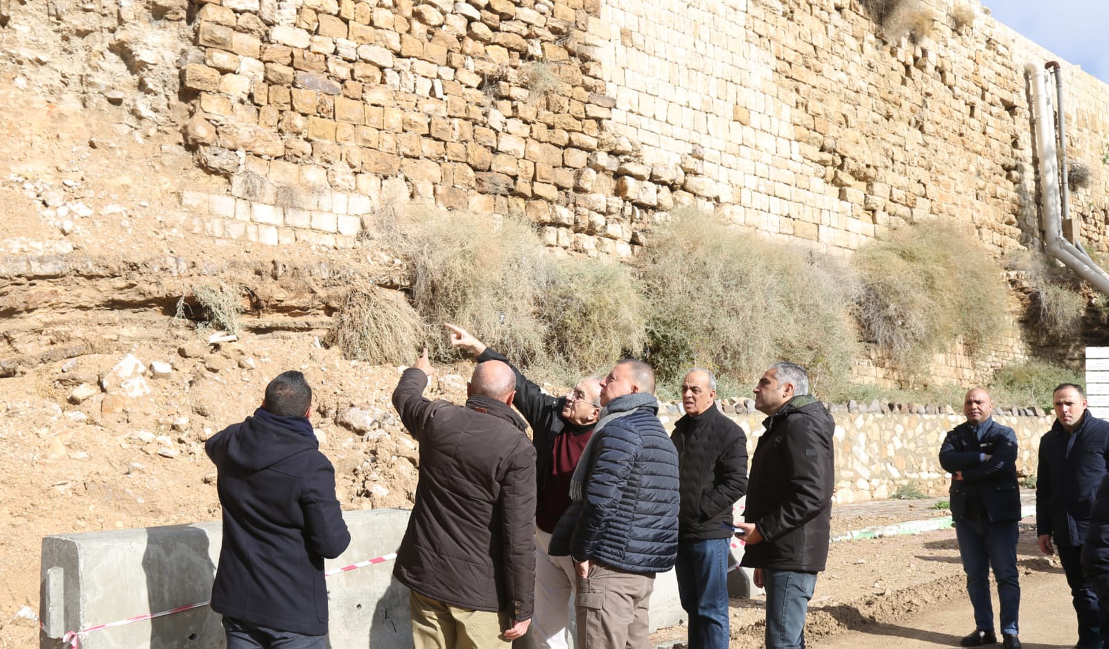 صورة حول : وزراء الأشغال والداخلية والسياحة يتفقدون أضرار السيول في الكرك ويوجهون بإجراءات عاجلة وزراء الأشغال والداخلية والسياحة يتفقدون أضرار السيول في الكرك ويوجهون بإجراءات عاجلة