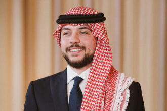 عاجل| ولي العهد يهنئ بعيد الميلاد المجيد برسالة محبة وسلام