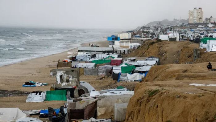 “اليونيسيف” تعبر عن أسفها لوفاة أطفال غزة بسبب الطقس الشتوي القاسي