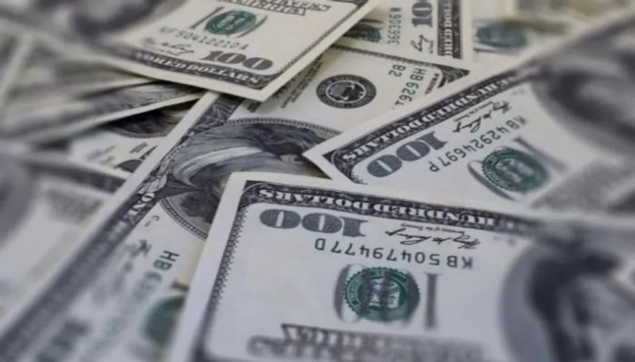 صورة حول : الدولار الأمريكي يتجه لأسوأ أداء سنوي منذ نحو عقد وسط تحولات عميقة في الأسواق العالمية الدولار الأمريكي يتجه لأسوأ أداء سنوي منذ نحو عقد وسط تحولات عميقة في الأسواق العالمية