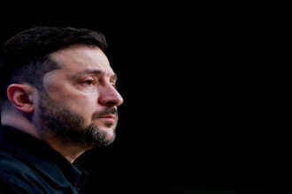 زيلينسكي يبحث مع المبعوث الأميركي السابق سبل إنهاء الحرب