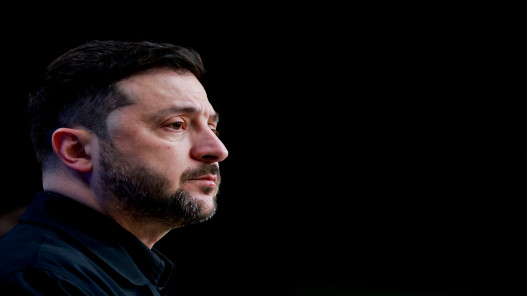 زيلينسكي يبحث مع المبعوث الأميركي السابق سبل إنهاء الحرب