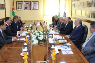 بحث آفاق التعاون بين جمعية رجال الأعمال وغرفتي تجارة الأردن وعمان لدعم الاقتصاد الوطني