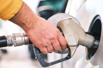 توقعات بتخفيض أسعار البنزين والديزل خلال التسعيرة المقبلة