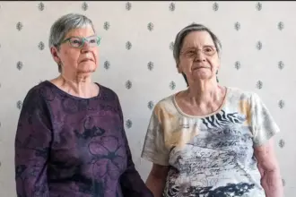 رحيل آخر ناجيات توائم ديون… نهاية قصة إنسانية نادرة في التاريخ