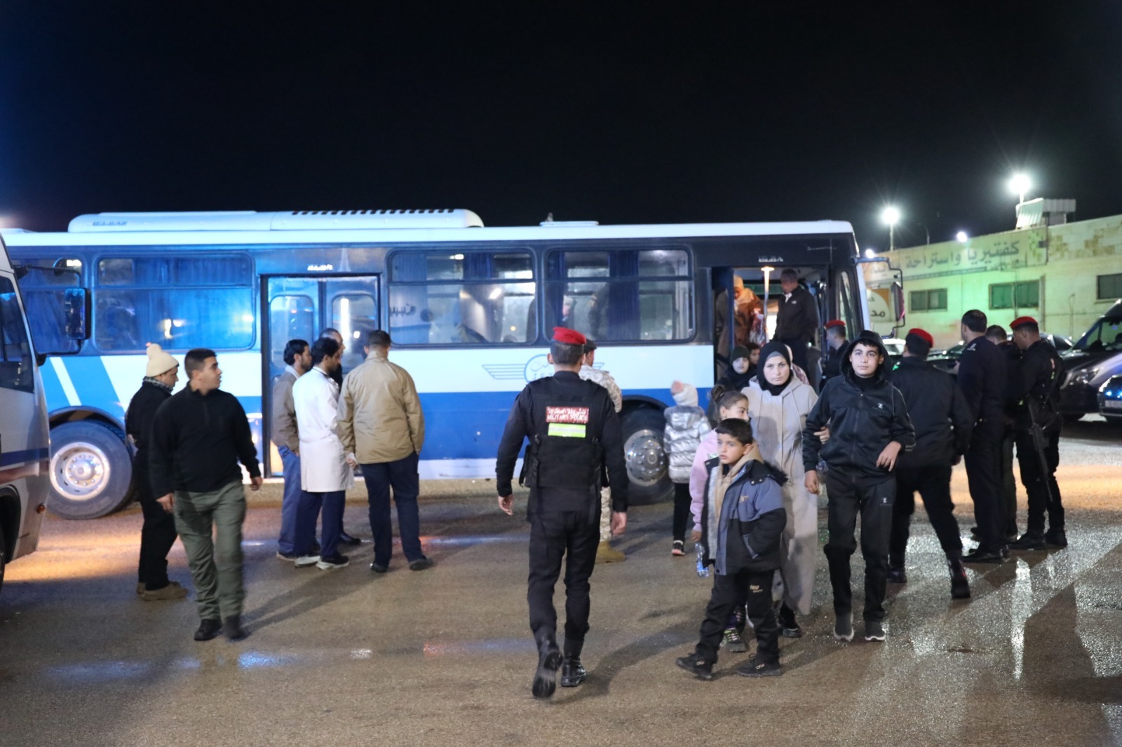 صورة حول : الأردن يُجلي الدفعة التاسعة عشرة من أطفال قطاع غزة ضمن مبادرة “الممر الطبي الأردني” الأردن يُجلي الدفعة التاسعة عشرة من أطفال قطاع غزة ضمن مبادرة “الممر الطبي الأردني”