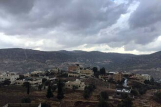 عدة بلديات تكثف استعداداتها لمواجهة المنخفض الجوي المتوقع غدًا