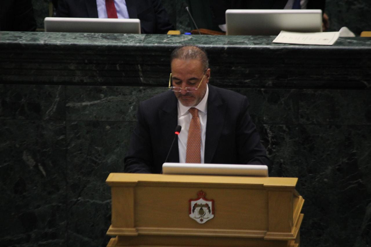 الشلبي يوضح تراجع العجز وتحسن المؤشرات الاقتصادية