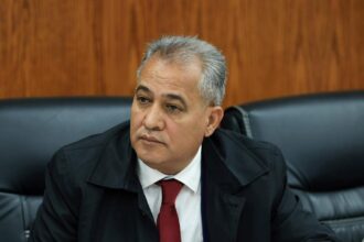 الهميسات يدعو لعطلة رسمية لحضور نهائي