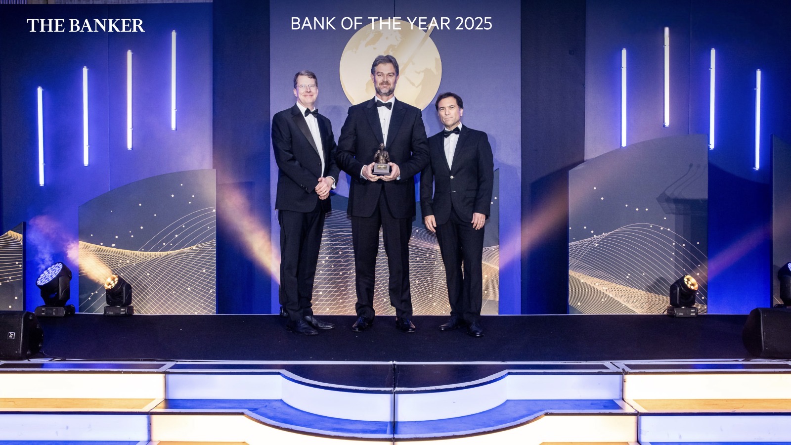 صورة حول : البنك الأردني الكويتي يحصد لقب "بنك العام في الأردن" لعام ٢٠٢٥ من ذا بانكر العالمية البنك الأردني الكويتي يحصد لقب "بنك العام في الأردن" لعام ٢٠٢٥ من ذا بانكر العالمية