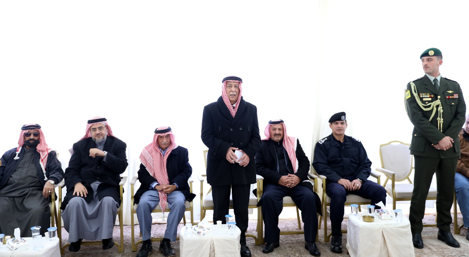 مندوبا عن الملك وولي العهد... العيسوي يعزي عشائر العدوان والعجاجرة