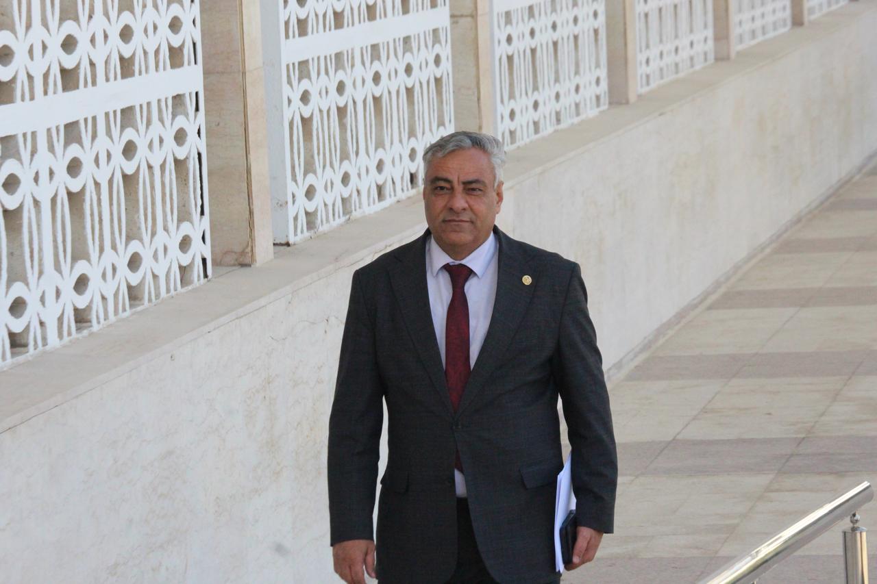 بالصور والفيديو… لقطات قبيل انطلاق جلسة النواب اليوم