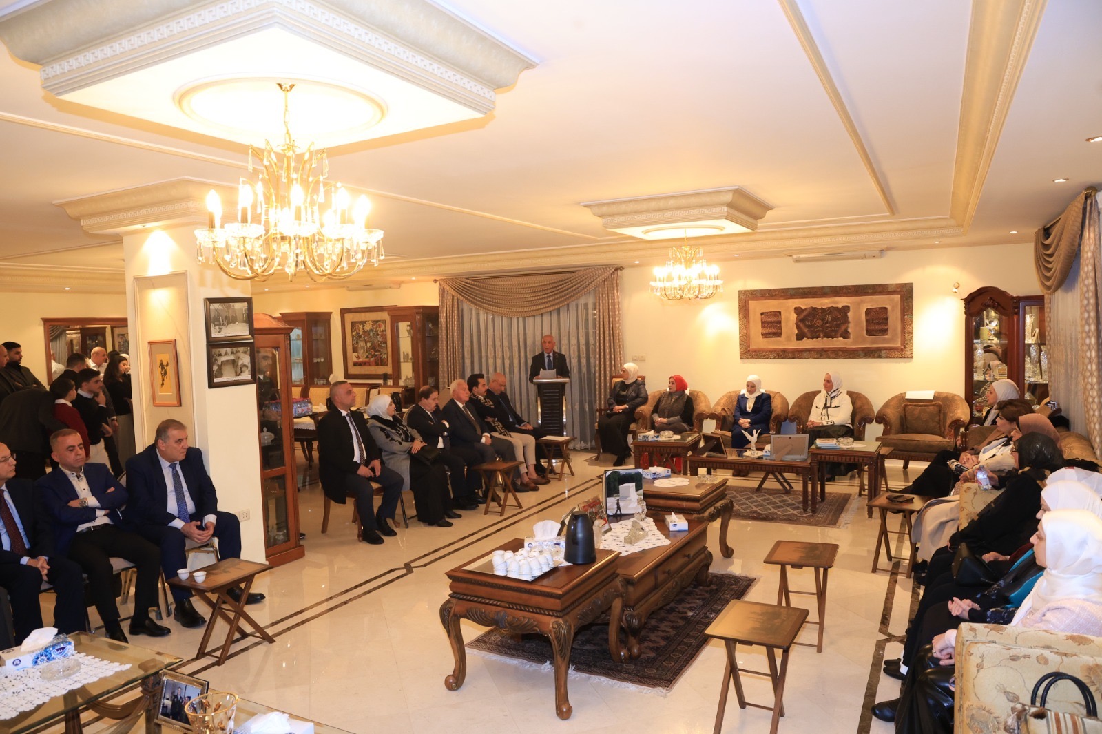 ديوان الباشا الملكاوي يحتضن تكريم سيّدات ملكاويات مُتميّزات عربياً وعالمياً / مصوّر