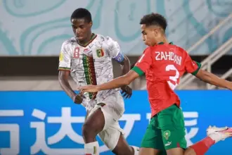 المغرب يلتقي مالي لضمان التأهل للدور الثاني