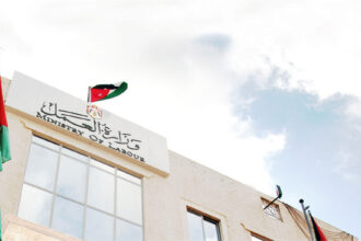 وزارة العمل توجه دعوة ملزمة إلى جميع أصحاب العمل في المملكة