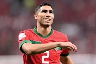 أشرف حكيمي يطمئن الجماهير قبل أمم إفريقيا