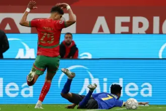 الركراكي يؤكد جاهزية المغرب لمواجهة نيجيريا رغم جدل التحكيم