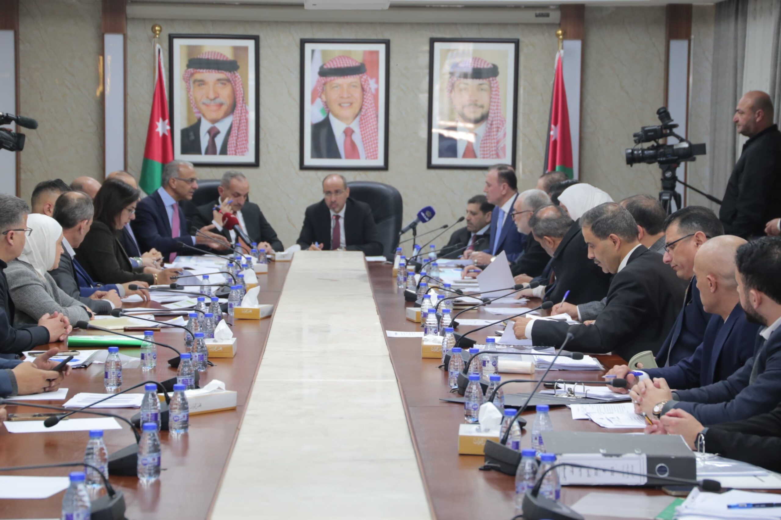 صورة حول : "المالية النيابية" تناقش تقرير ديوان المحاسبة لعام 2024 "المالية النيابية" تناقش تقرير ديوان المحاسبة لعام 2024