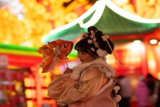 مهرجان تسيقونغ للفوانيس يضيء سيتشوان احتفالا بالعام القمري الجديد