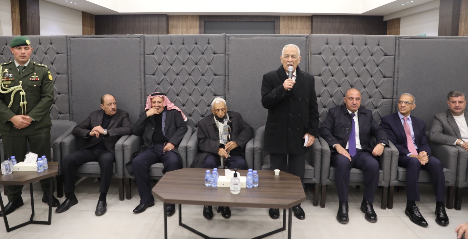 *مندوبا عن الملك وولي العهد… العيسوي يعزي عشائر الغنانيم والشوابكة والزناتية والنجداوي*