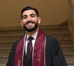 أبو قصي يهنئ ابن أخيه الدكتور عبدالله بتخرجه من كلية الطب