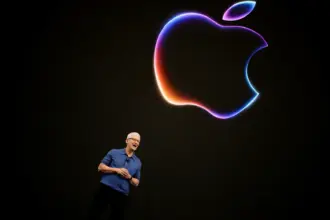 أبل 2025 تعزز الذكاء والإنتاجية عبر تحديثات متكاملة