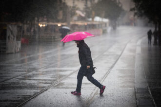 طقس بارد وتحذيرات من الضباب والصقيع