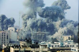 طيران الاحتلال يشن غارات على مخيم البريج