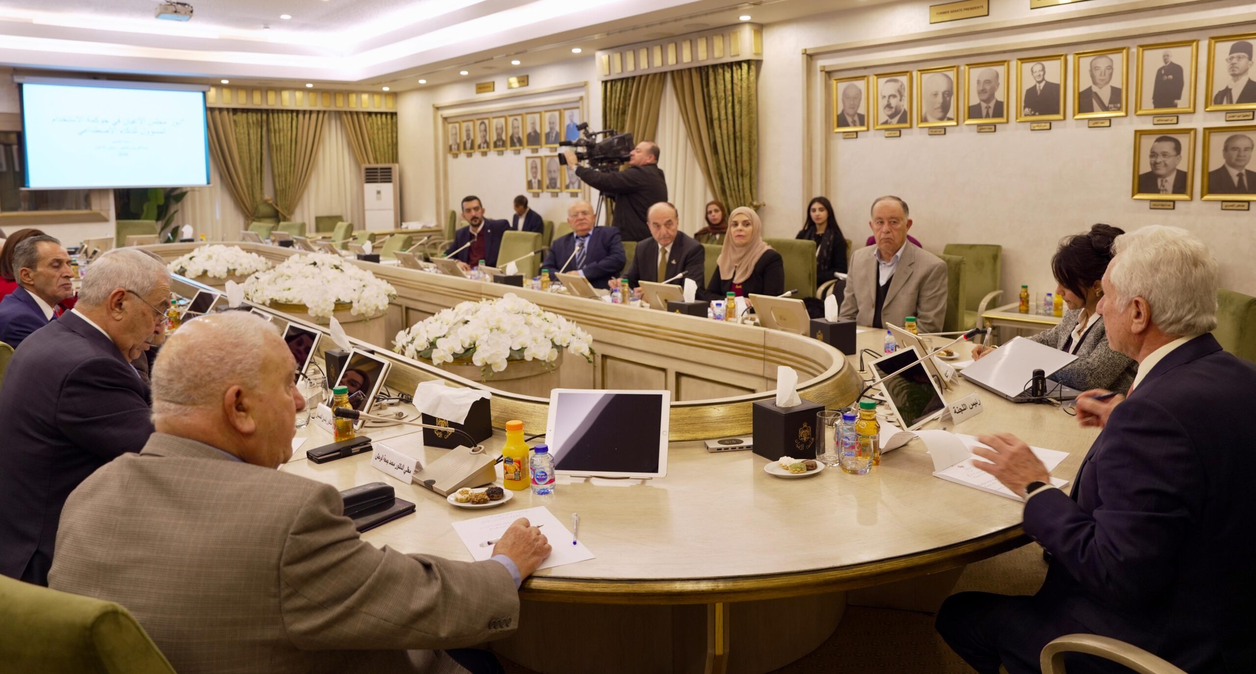 صورة حول : الأعيان يناقش حوكمة الذكاء الاصطناعي واستخداماته المسؤولة الأعيان يناقش حوكمة الذكاء الاصطناعي واستخداماته المسؤولة