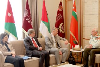 الحنيطي يبحث تعزيز التعاون العسكري مع ألمانيا