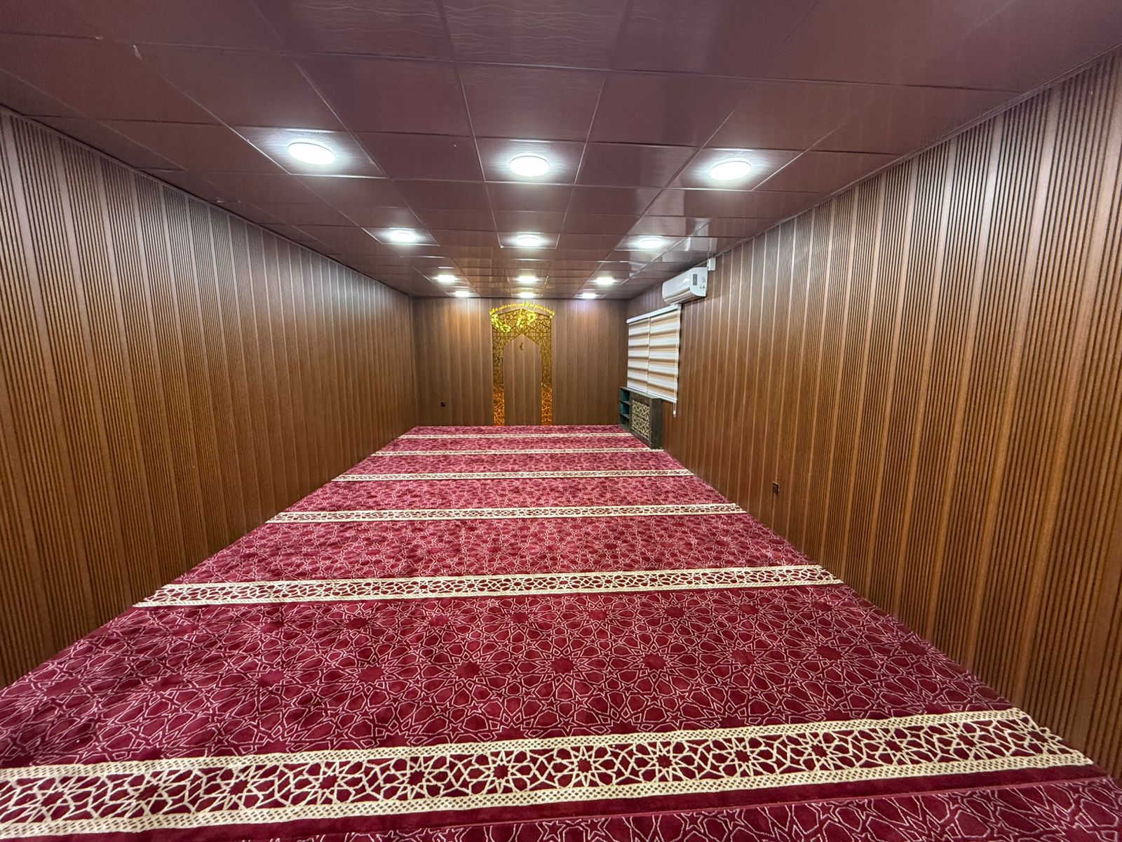 أستاذ جامعي يُنشئ مصلى داخل جامعة اليرموك على نفقته الخاصة صدقةً جاريّة عن والديه