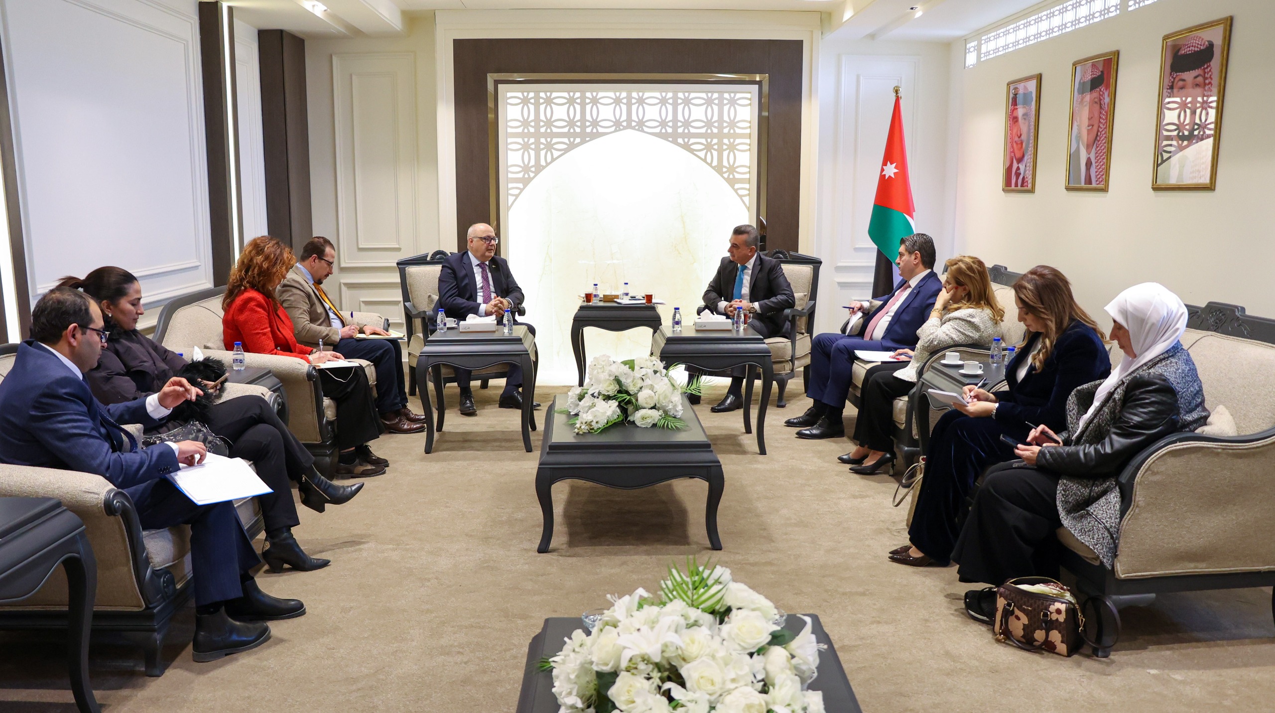 "الخارجية النيابية" تبحث مع السفير البلغاري سبل تعزيز العلاقات الثنائية