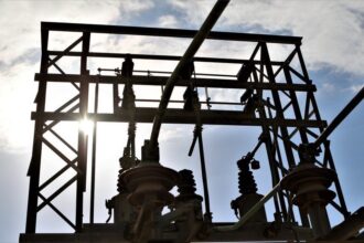 شركة كهرباء إربد تعلن فصلًا مبرمجًا للتيار في مناطق محدودة