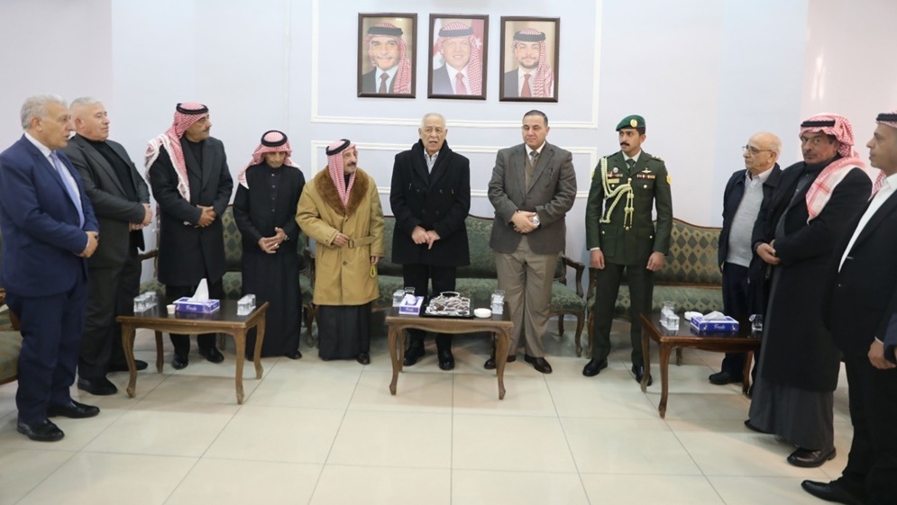 عاجل | العيسوي يعزي بوفاة زوجة الوزير والعين السابق النجادات