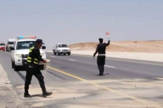 ضبط حدث يقود باص نقل على طريق إربد–عمان 