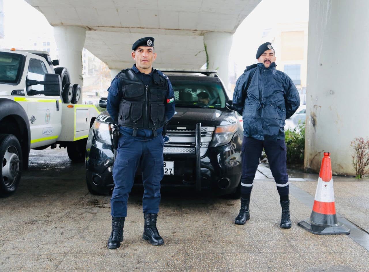 عاجل | بالصور .. الأمن العام ينفذ خطة طوارئ شتوية لضمان سلامة المواطنين