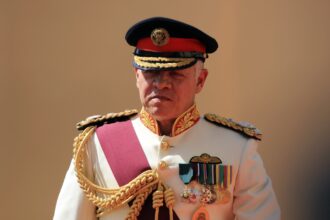 " قائدٌ حكيم وجيشٌ عظيم"