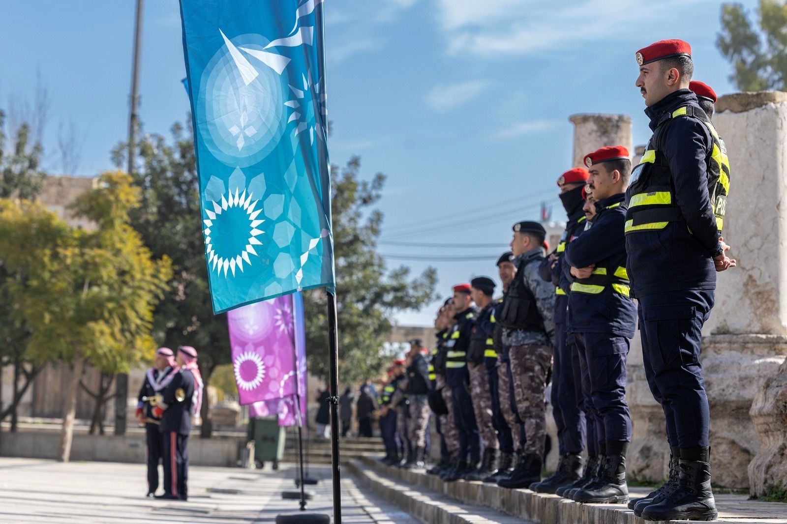 (بالفيديو) مسيرة ضخمة انطلقت من الشركة وجابت شوارع عمّان.. زين تحتفي بالعيد الرابع والستين لميلاد جلالة الملك