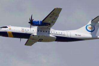 تحطم طائرة ركاب وفقدان الاتصال بها أثناء رحلة داخلية في إندونيسيا