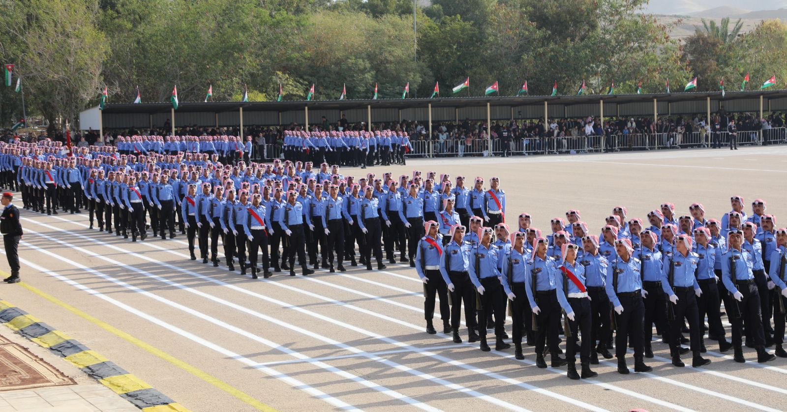 اللواء المعايطة يرعى تخريج دورة جديدة لمستجدّي الأمن العام