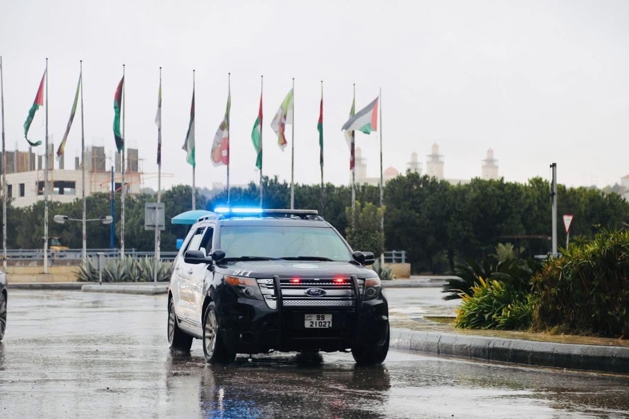 عاجل | بالصور .. الأمن العام ينفذ خطة طوارئ شتوية لضمان سلامة المواطنين