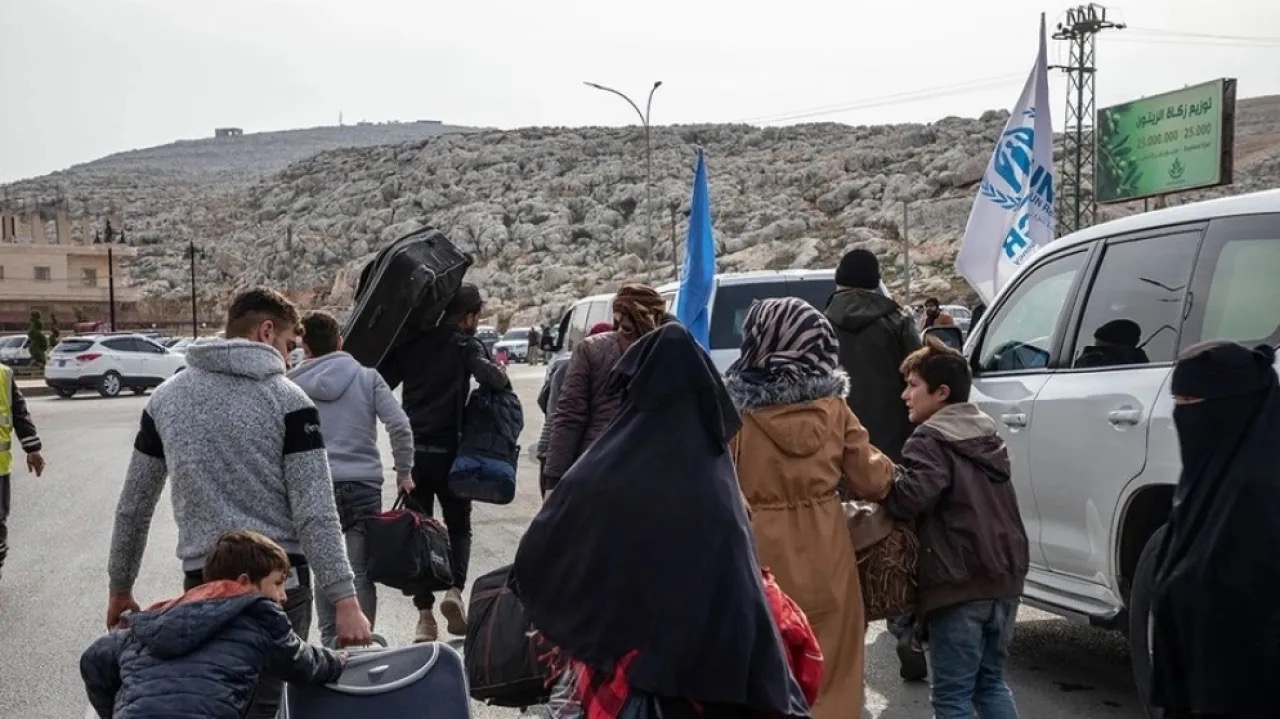 صورة حول : أكثر من نصف مليون سوري يعودون من لبنان في 2025 أكثر من نصف مليون سوري يعودون من لبنان في 2025