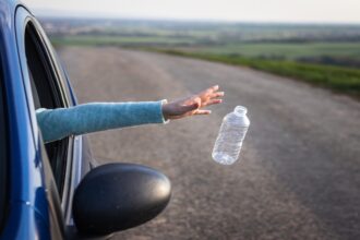 أكثر من 23 ألف مخالفة رصدت للإلقاء العشوائي للنفايات بالأردن