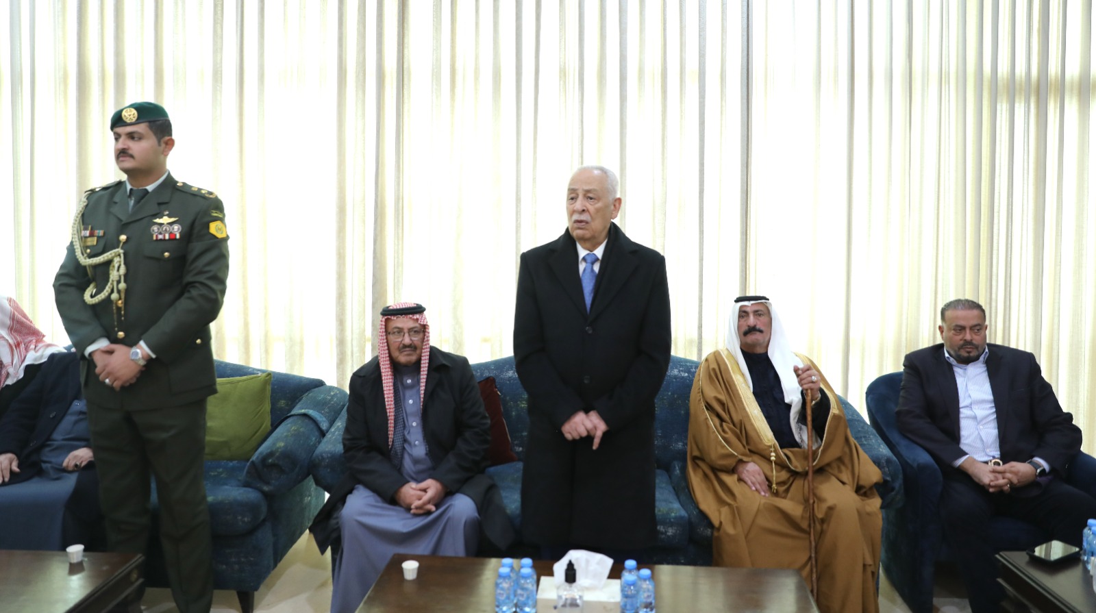 مندوبا عن الملك وولي العهد… العيسوي يعزي عشائر القطارنة وزوغانه وأبوحمور والطوال