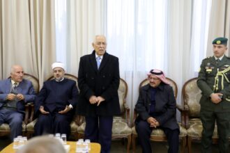 *مندوبا عن الملك وولي العهد.. العيسوي يعزي الأخرس والحسنات وطبيشات والخصاونة وصبحا*