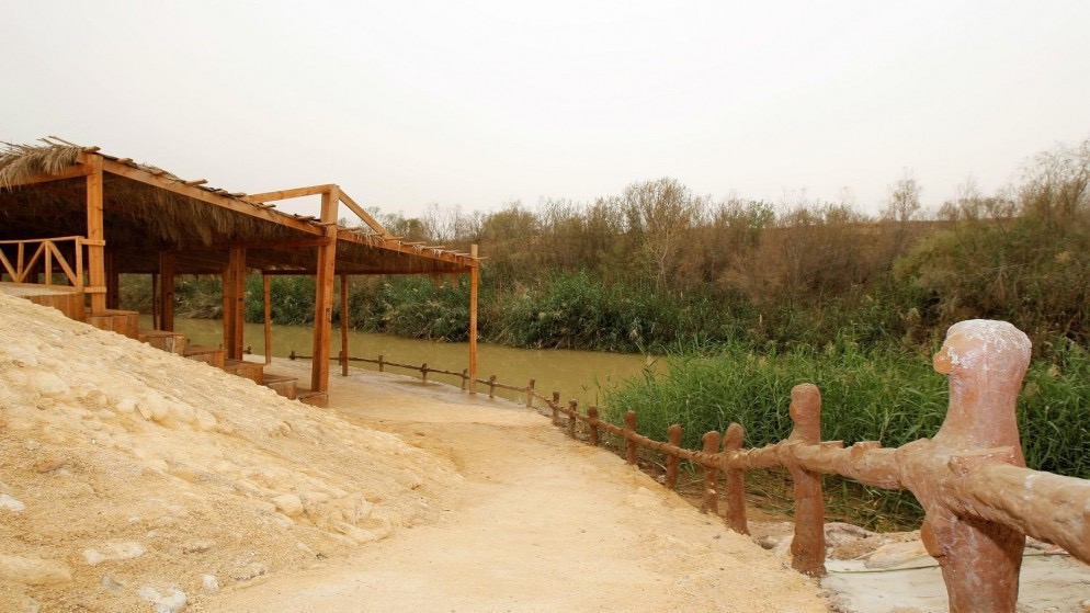 صورة حول : صلاة الحج السنوي في موقع المغطس بمشاركة واسعة صلاة الحج السنوي في موقع المغطس بمشاركة واسعة