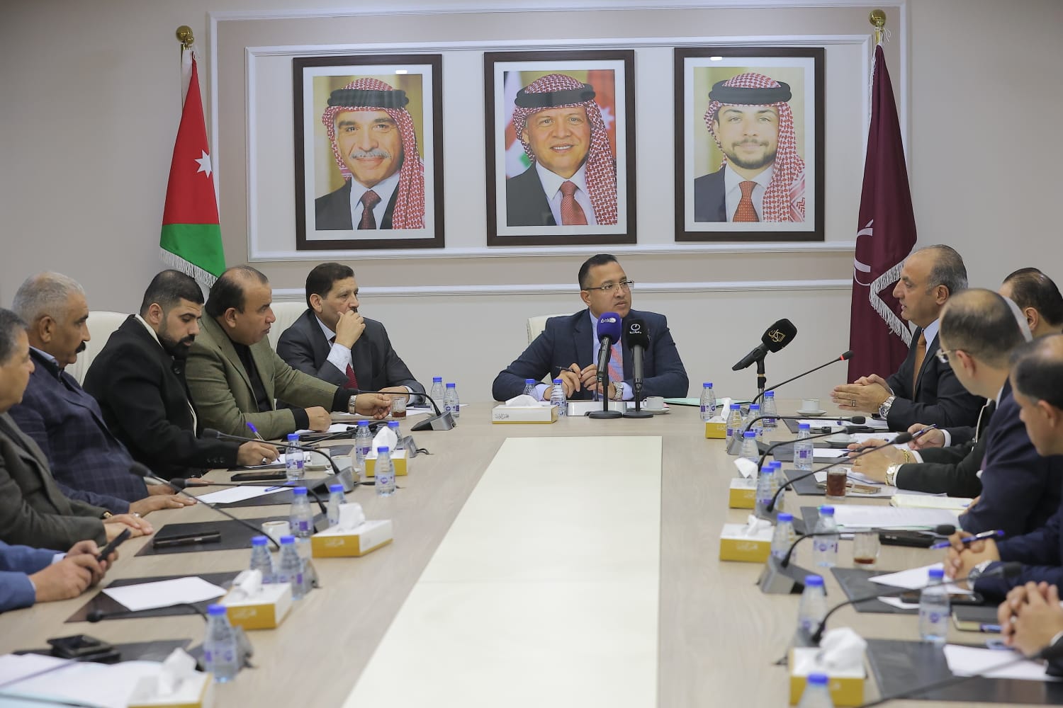 صورة حول : "الإدارية النيابية" تبحث ملف إحالة موظفي أمانة عمّان للتقاعد المبكر "الإدارية النيابية" تبحث ملف إحالة موظفي أمانة عمّان للتقاعد المبكر