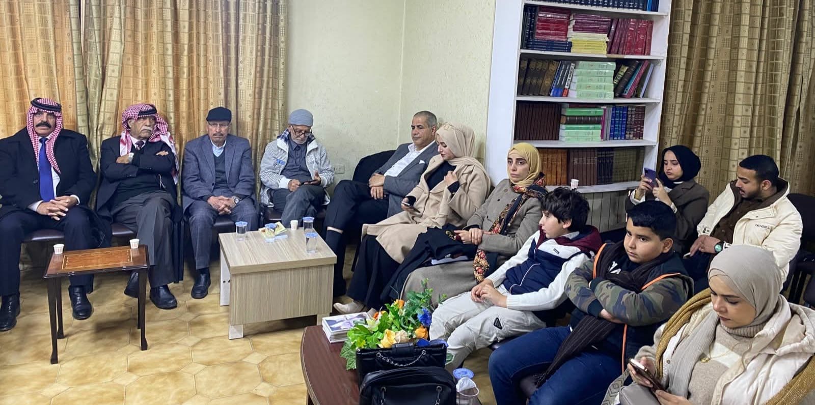 بالصور .. إشهار كتاب خواطر التوأمين آلاء وولاء الختالين في اتحاد الكتاب