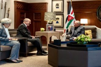 عاجل | الملك يستقبل وزير خارجية تونس ويبحث تعزيز التعاون العربي