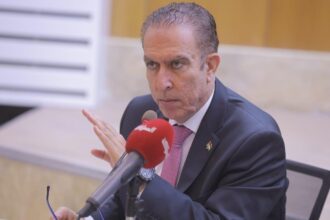 الطراونة يسأل عن نية الحكومة تحويل معهد الإدارة العامة إلى أكاديمية